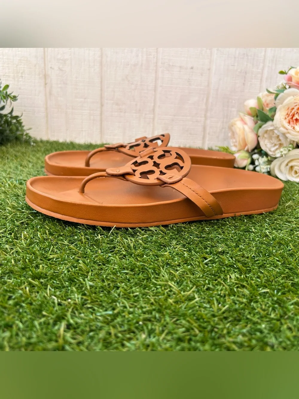 Tory Burch lightweight ergonomic